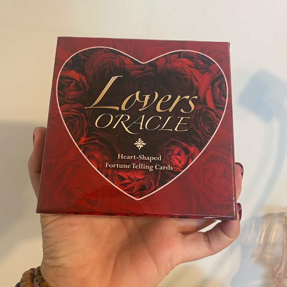 Toni Carmine Salerno
Lovers Oracle: Heart-Shaped Fortune Telling Cards